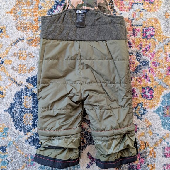 THE NORTH FACE | "Snowquest" Insulated Toddler Bib | Taupe Green Camo Print - Picture 6 of 11